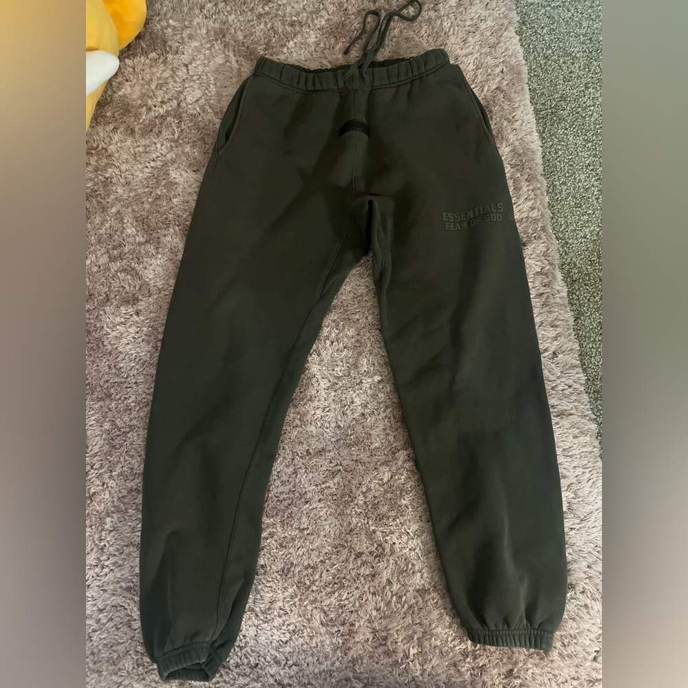 Essentials fear of god sweatpants S